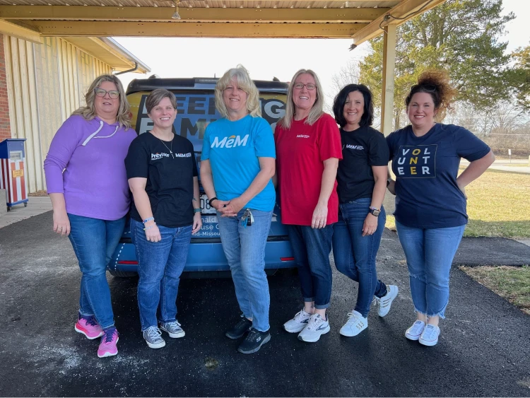 MEM volunteers